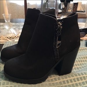 Ankle boots black leather